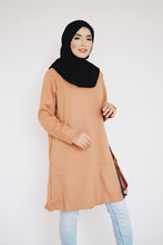 Load image into Gallery viewer, Slit tunic Farhana (Instock) - Samiha Apparels