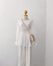 Load image into Gallery viewer, Silky Dolly Top - Samiha Apparels