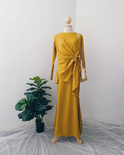 Load image into Gallery viewer, Amber Grace - Tops & Skirt - Samiha Apparels