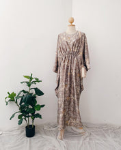 Load image into Gallery viewer, Floral Kaftan Dress Manasah V .2