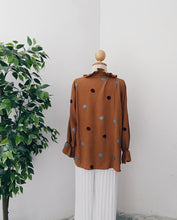 Load image into Gallery viewer, Ruffle Neck Pom Pom Top - Circle