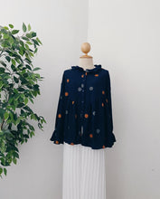 Load image into Gallery viewer, Ruffle Neck Pom Pom Top - Circle