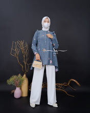 Load image into Gallery viewer, Florida Embroidery Top's