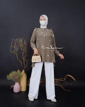 Load image into Gallery viewer, Florida Embroidery Top's