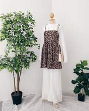 Load image into Gallery viewer, Korean Floral Slip On Top