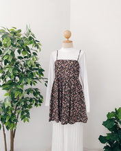 Load image into Gallery viewer, Korean Floral Slip On Top