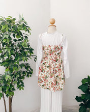 Load image into Gallery viewer, Korean Floral Slip On Top