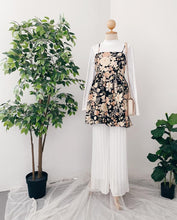 Load image into Gallery viewer, Korean Floral Slip On Top