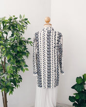 Load image into Gallery viewer, Diamond Collar Top's