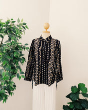 Load image into Gallery viewer, Diamond Collar Top's