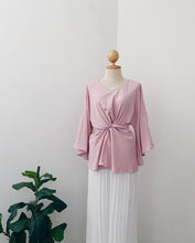 Load image into Gallery viewer, Fairy kimono Top&#39;s
